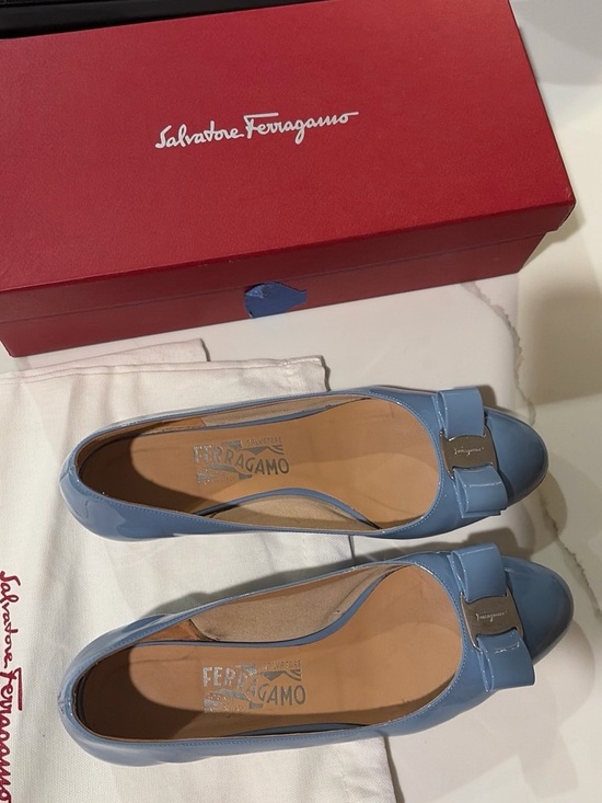Salvatore Ferragamo Shoes - Salvatore Ferragamo Women’s Blue Vara Bow Leather Flats